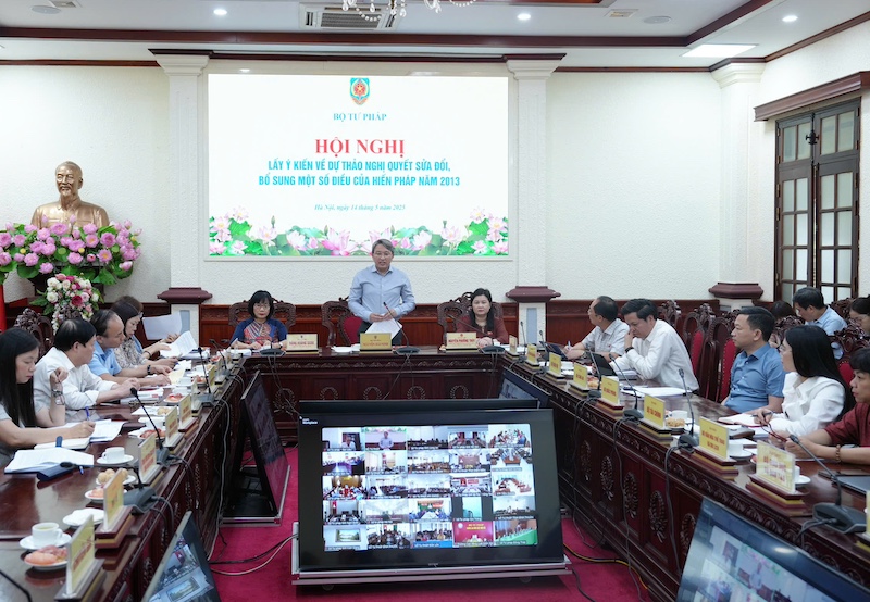Bộ Tư pháp tổ chức hội nghị lấy ý kiến về sửa đổi, bổ sung một số điều của Hiến pháp 2013